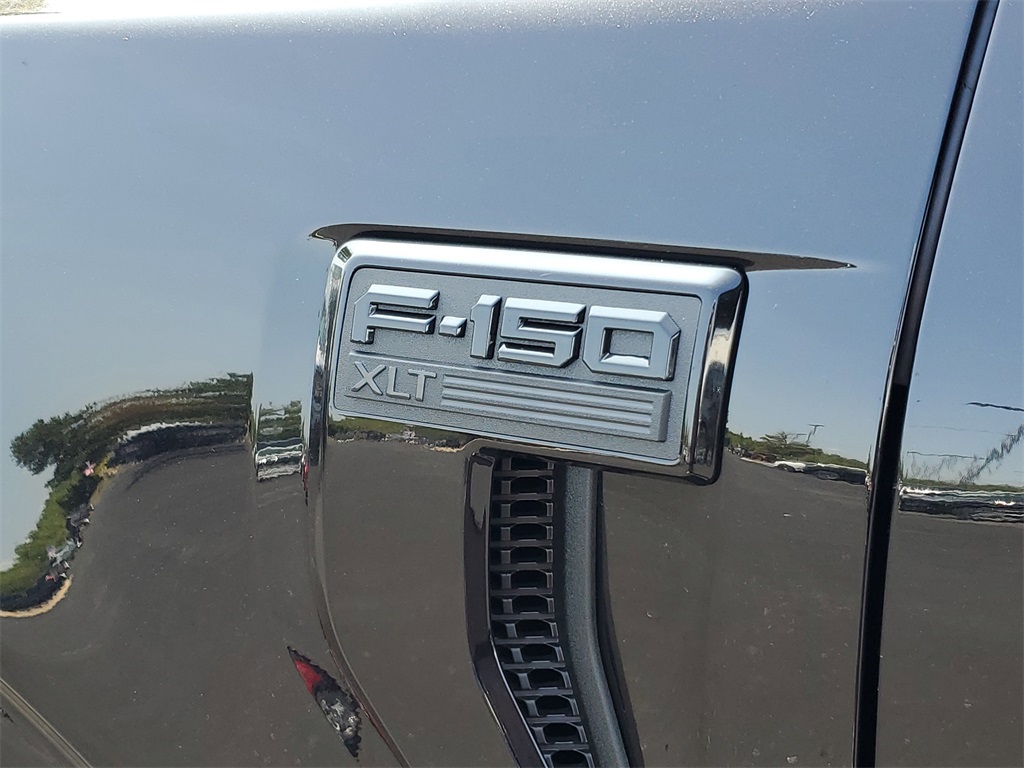 2025 Ford F-150 XLT photo 30