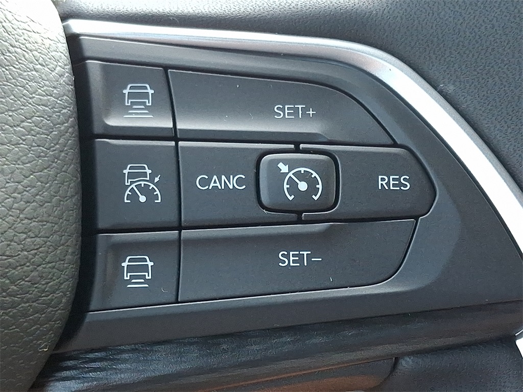 2025 Jeep Grand Cherokee Laredo X photo 18