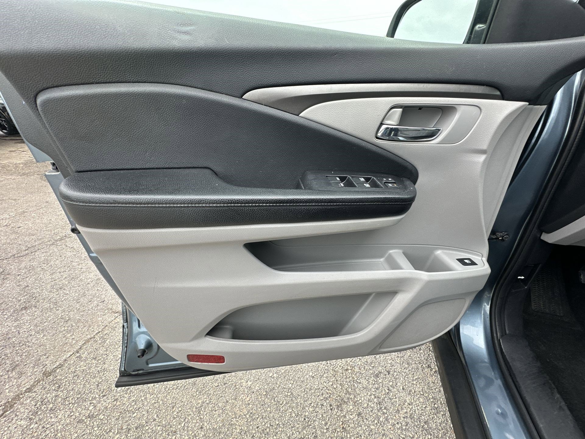 2018 Honda Pilot EX photo 27