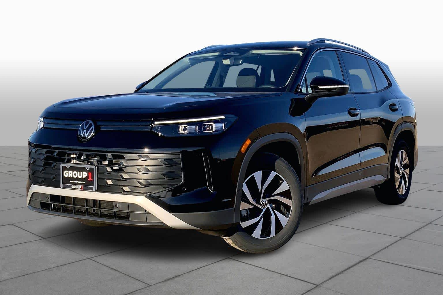 2026 Volkswagen Tiguan S's photo