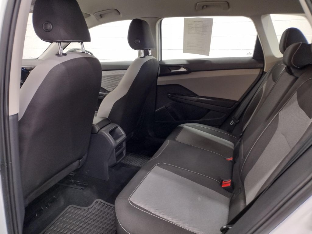 2022 Volkswagen Taos S photo 19