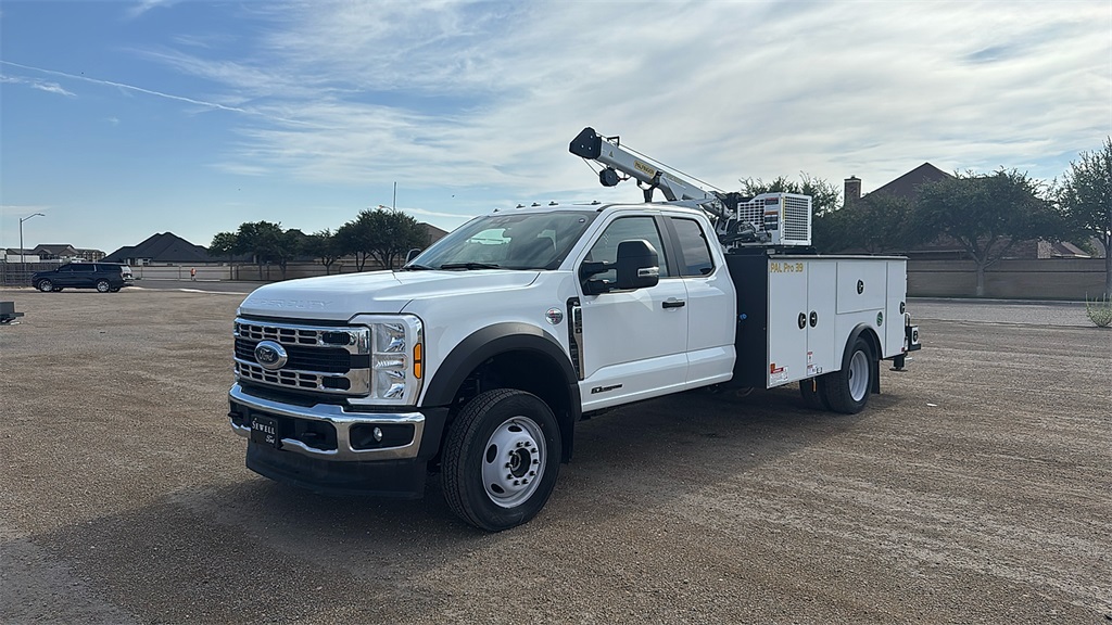 2024 Ford F-550 Super Duty Chassis Cab XL's photo