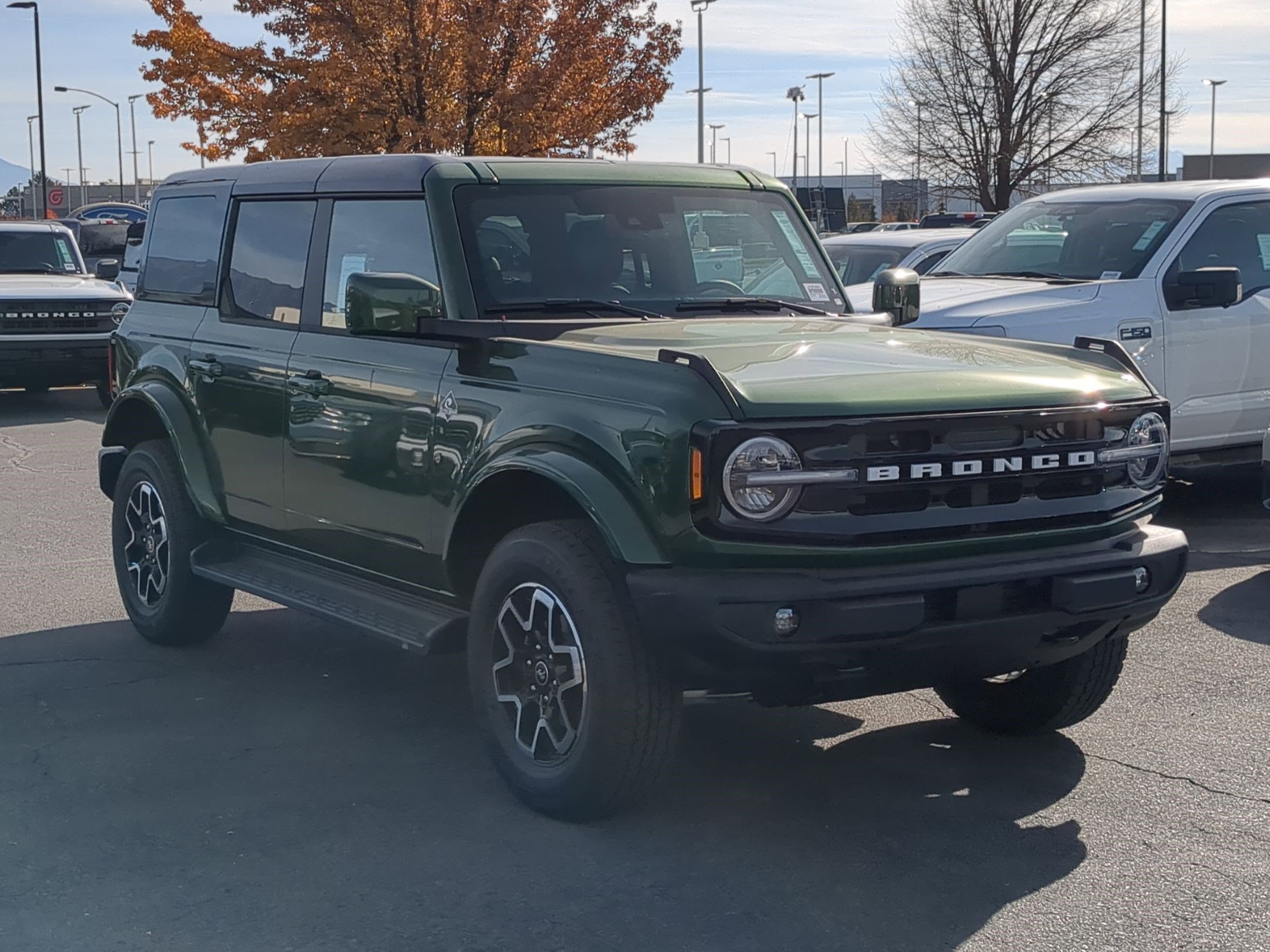 2025 Ford Bronco 4-Door Outer Banks's photo