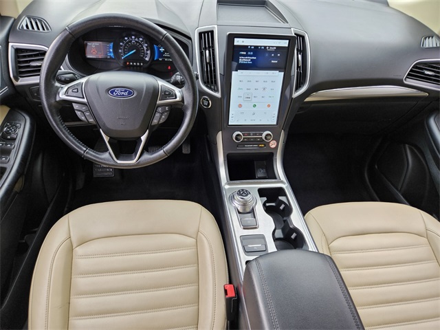 2022 Ford Edge SEL photo 6
