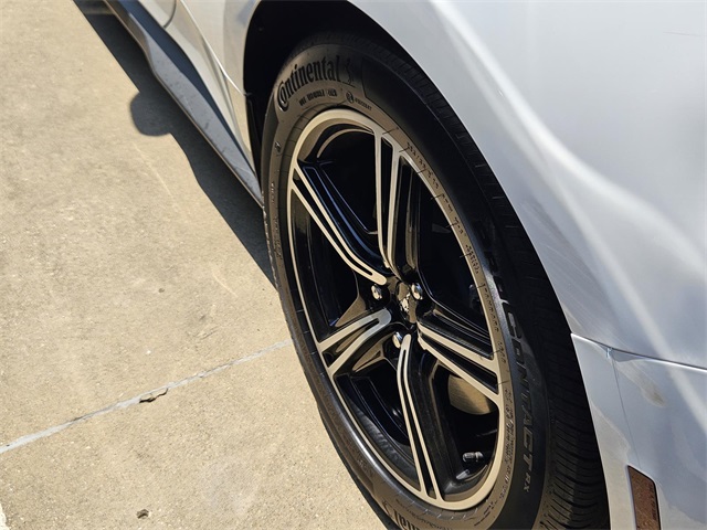 2024 Ford Mustang EcoBoost Premium photo 3