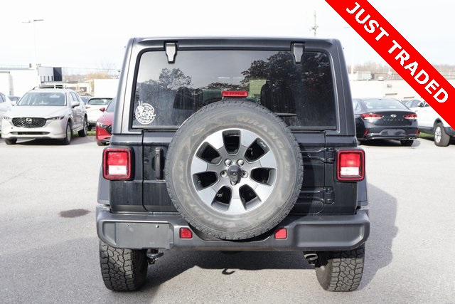 2022 Jeep Wrangler Unlimited Sahara photo 3