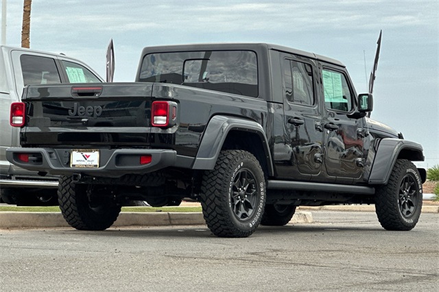 2021 Jeep Gladiator Willys photo 3