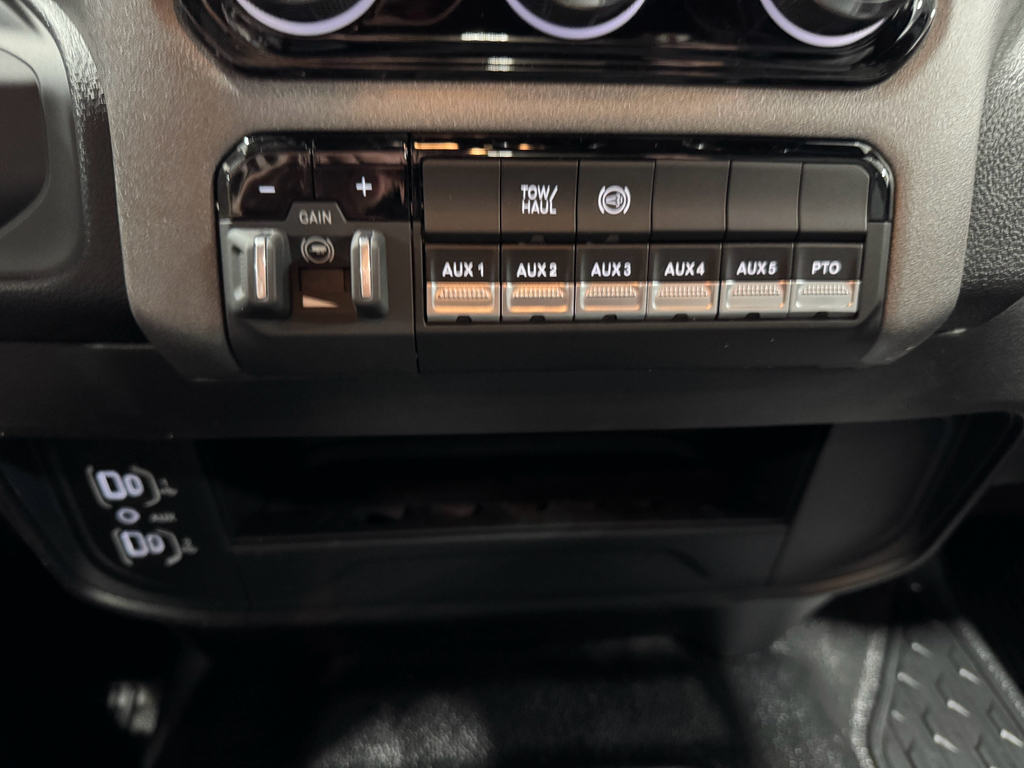 2025 Ram 4500 Tradesman photo 29