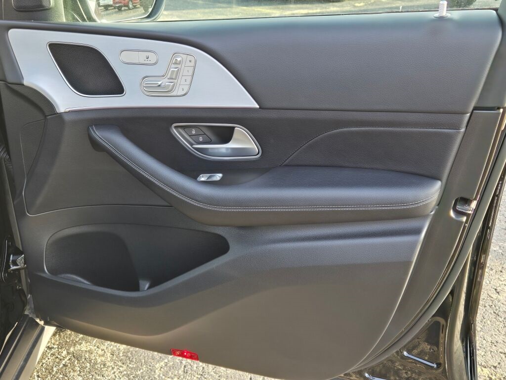 2024 Mercedes Benz GLE 350 4MATIC photo 5