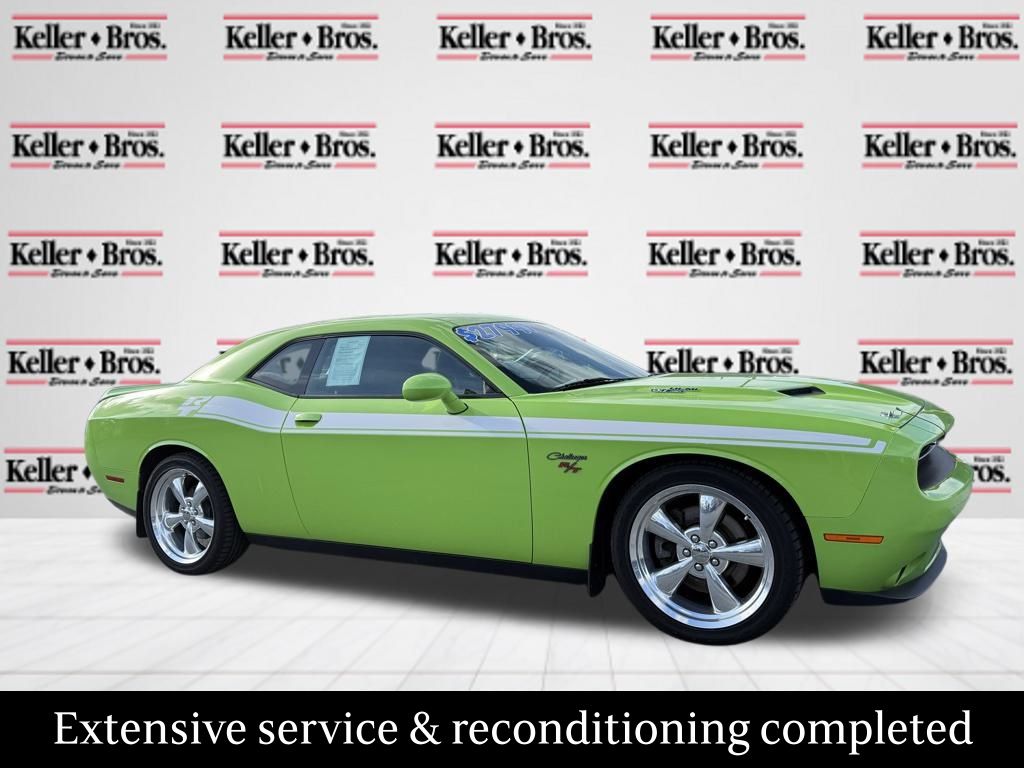 2015 Dodge Challenger R/T's photo