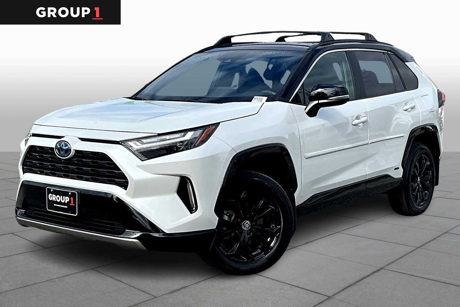 2024 Toyota RAV4 XSE's photo
