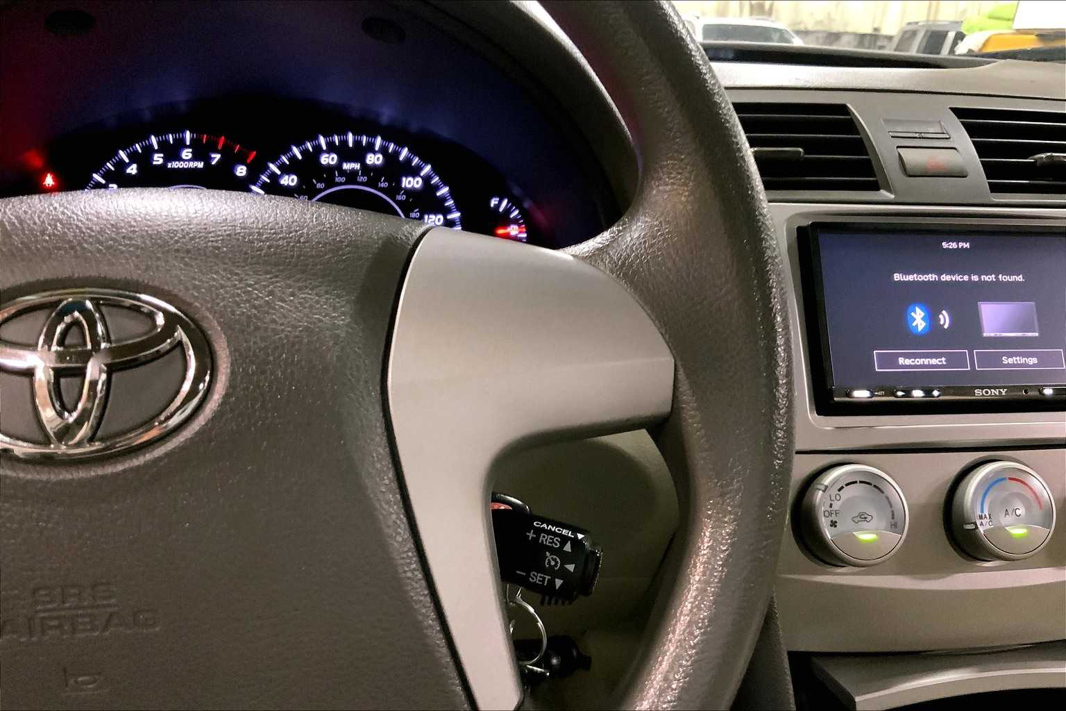 2011 Toyota Camry LE photo 23