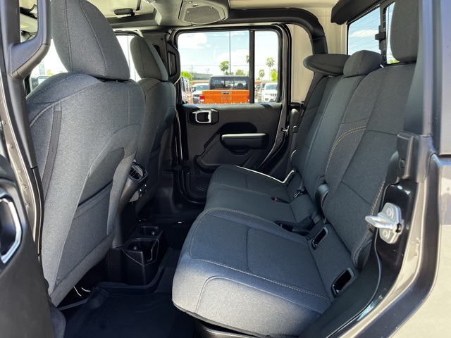 2025 Jeep Gladiator Willys photo 15