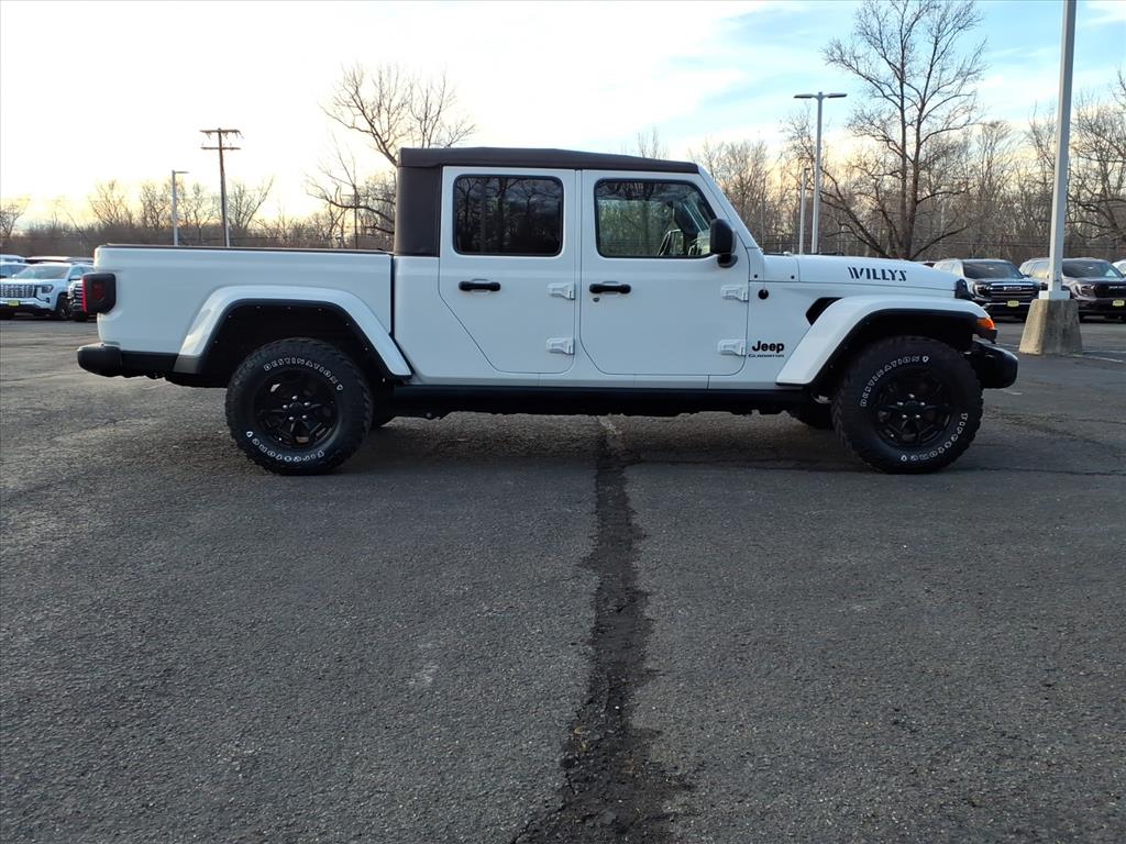 2022 Jeep Gladiator WILLYS SPORT's photo