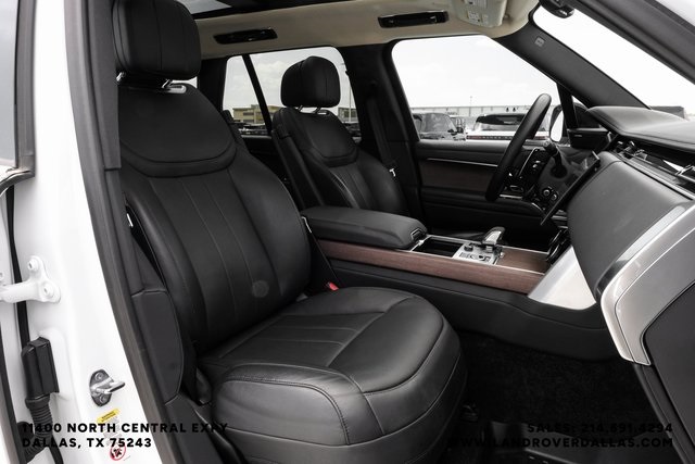 2023 Land Rover Range Rover SE photo 31