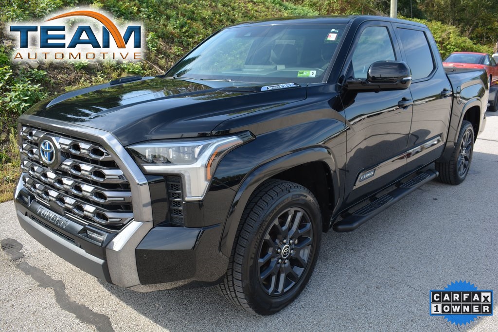 2023 Toyota Tundra Platinum's photo