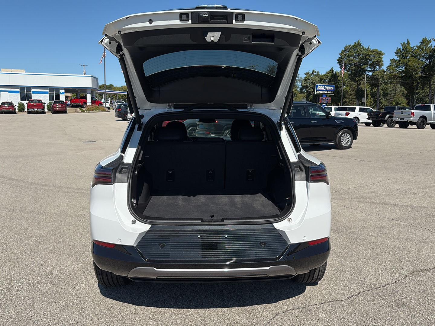 2024 Chevrolet Equinox EV 1LT photo 10