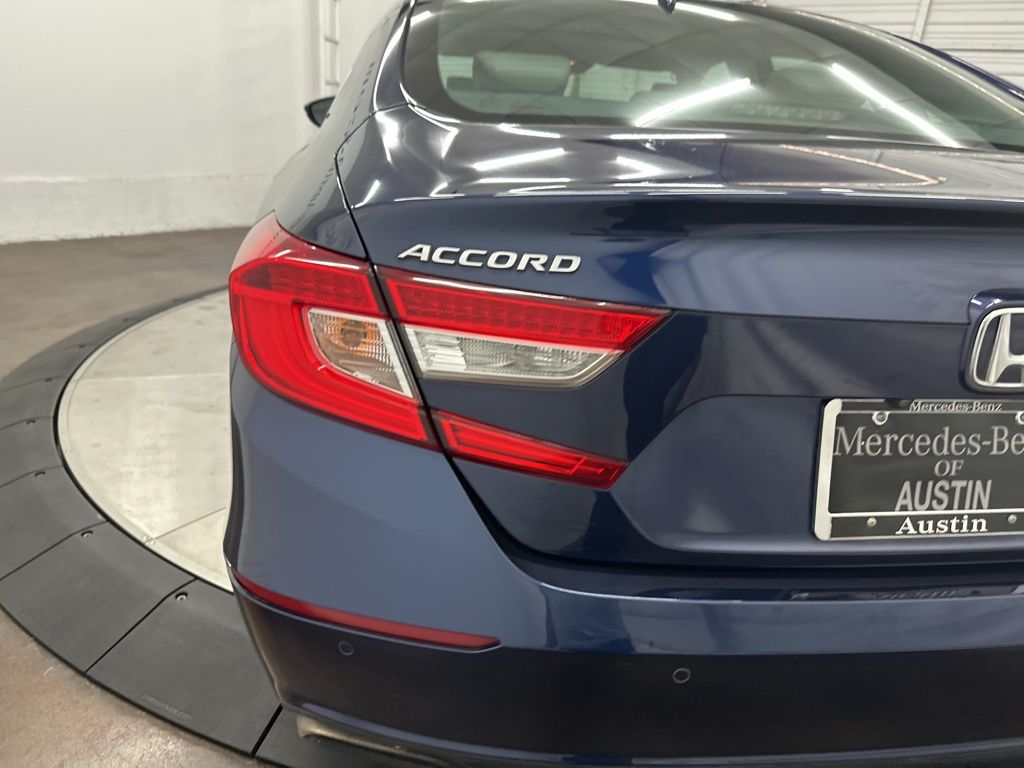 2018 Honda Accord Touring photo 21