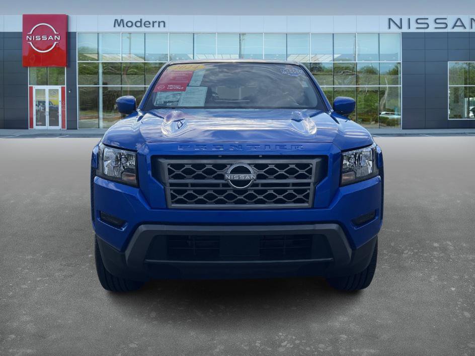 2024 Nissan Frontier SV photo 2