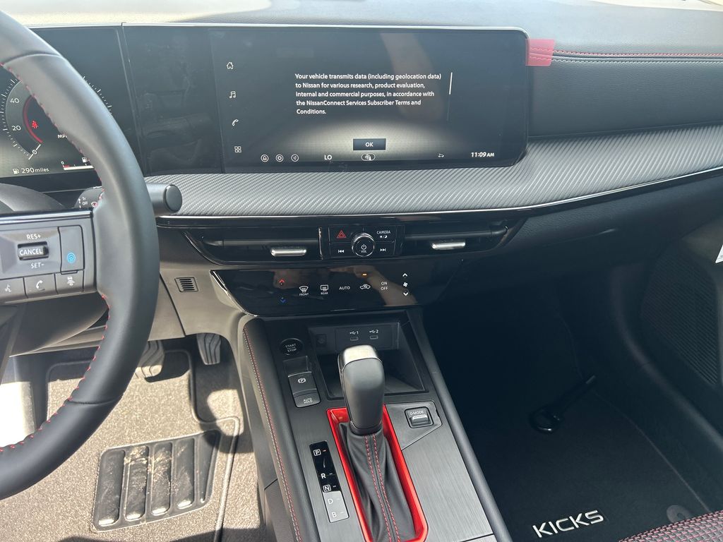 2026 Nissan Kicks SR photo 25