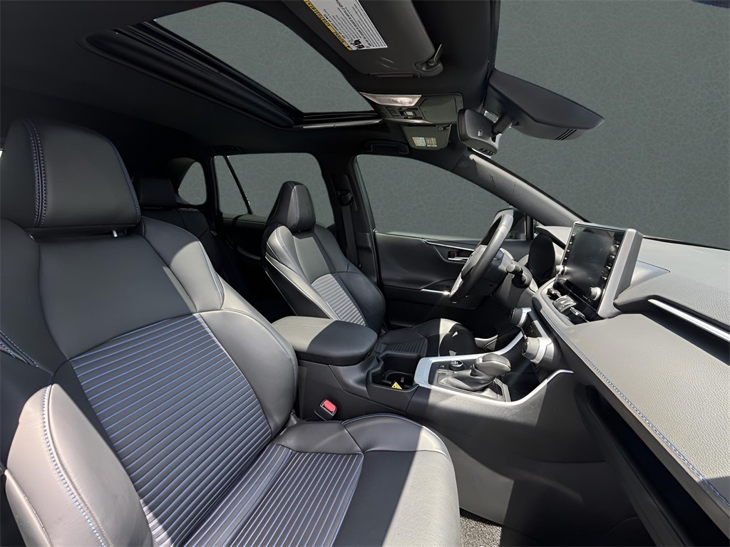2022 Toyota RAV4 Hybrid XSE photo 16