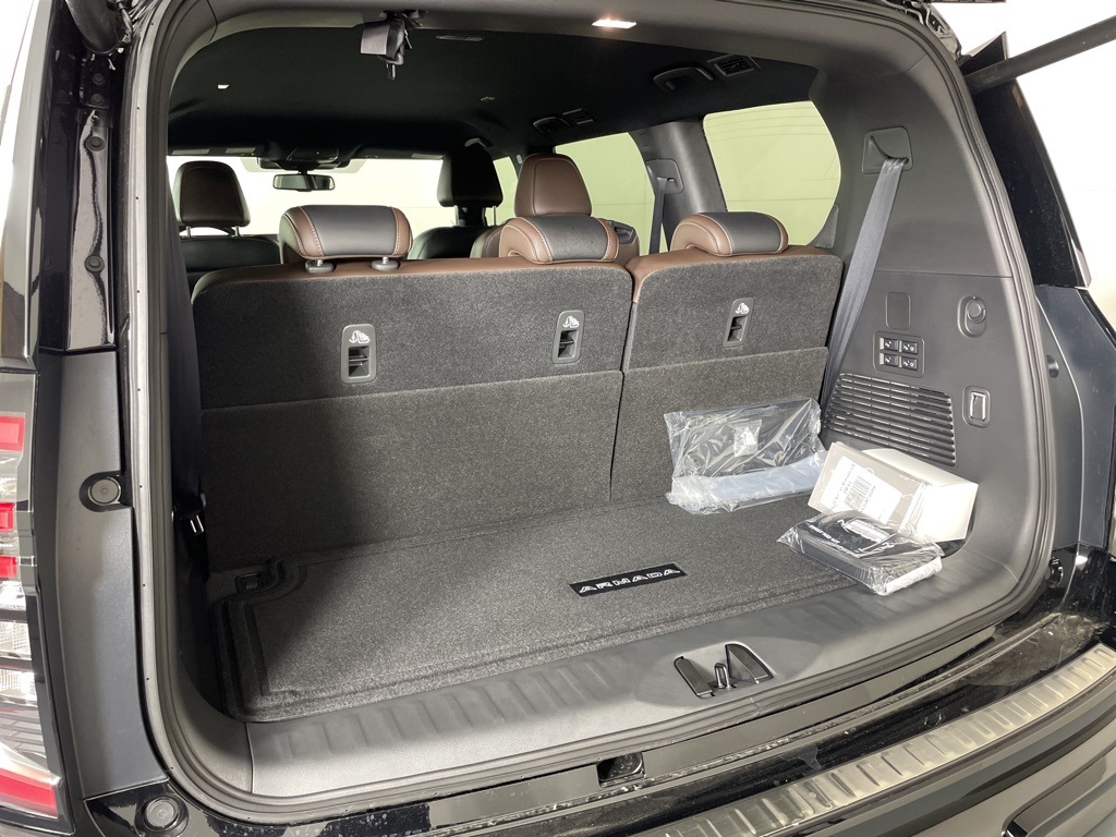 2026 Nissan Armada SL photo 40