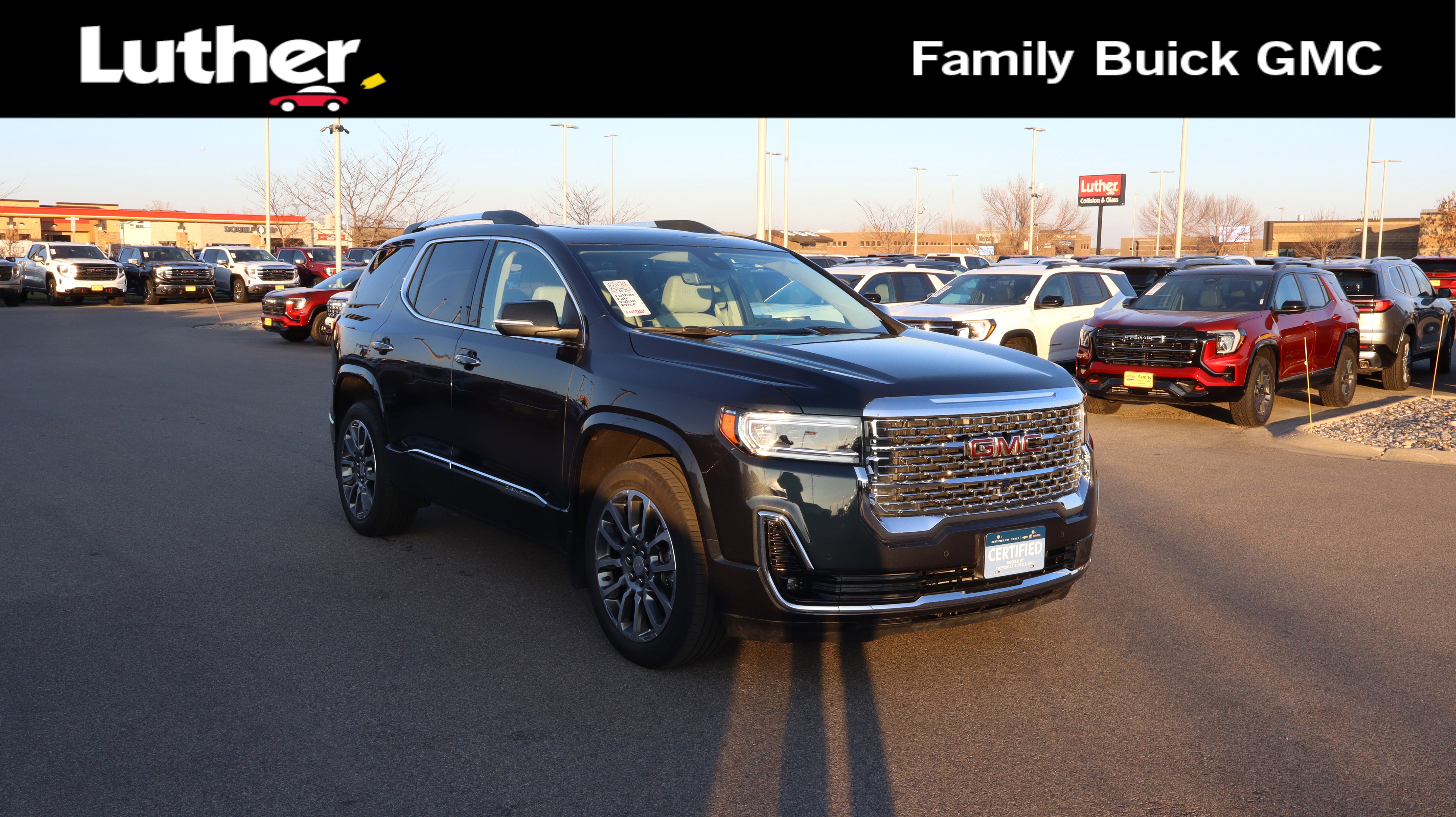 2021 GMC Acadia Denali's photo