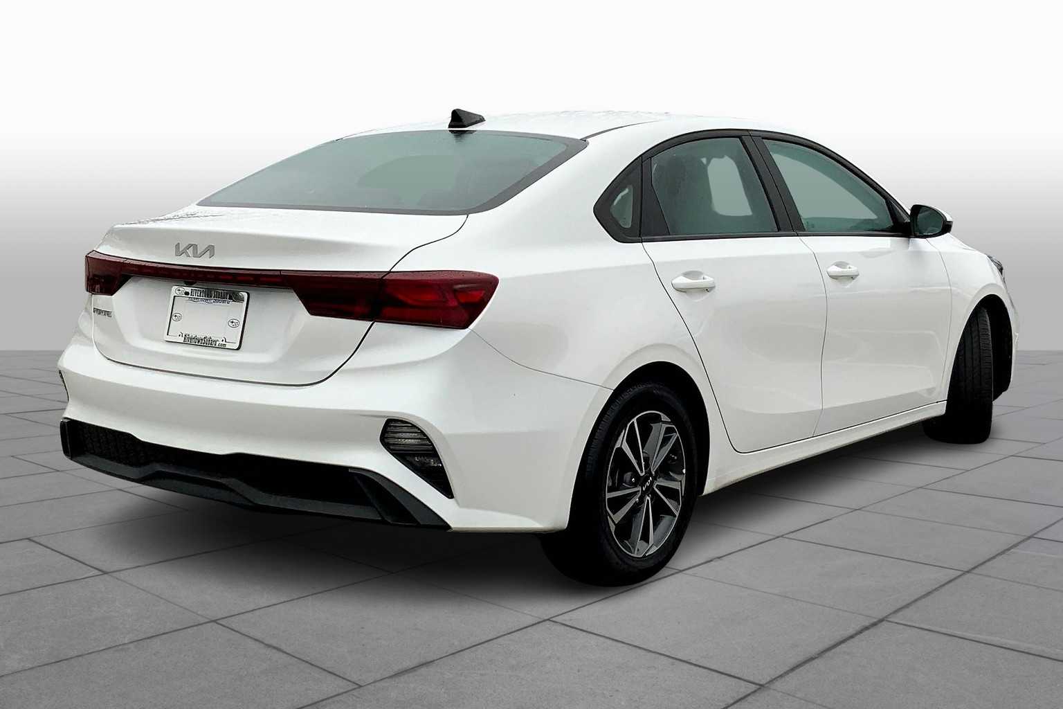 2023 Kia Forte LXS photo 12
