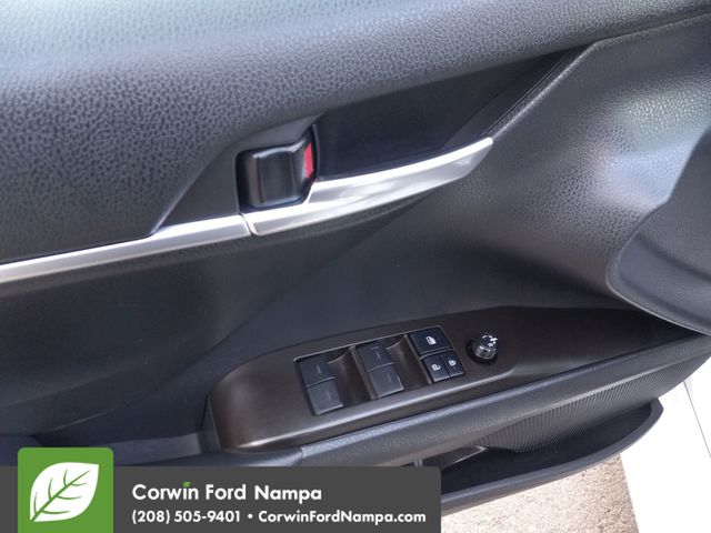 2021 Toyota Camry LE photo 11