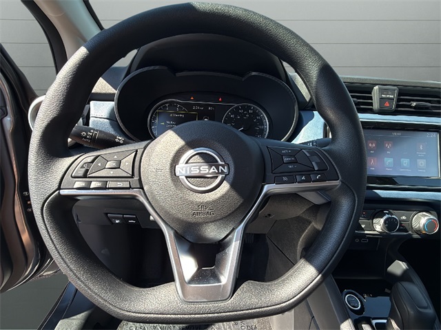 2025 Nissan Versa 1.6 SV photo 15
