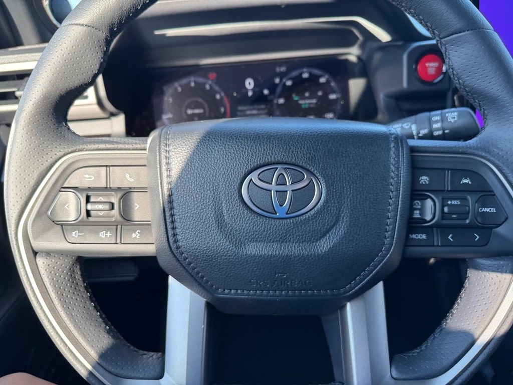 2025 Toyota 4Runner TRD Off-Road Premium photo 8