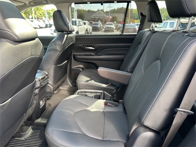 2024 Toyota Grand Highlander Platinum photo 12