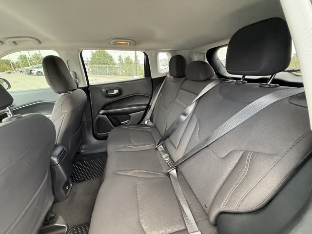 2017 Jeep Compass Sport photo 23