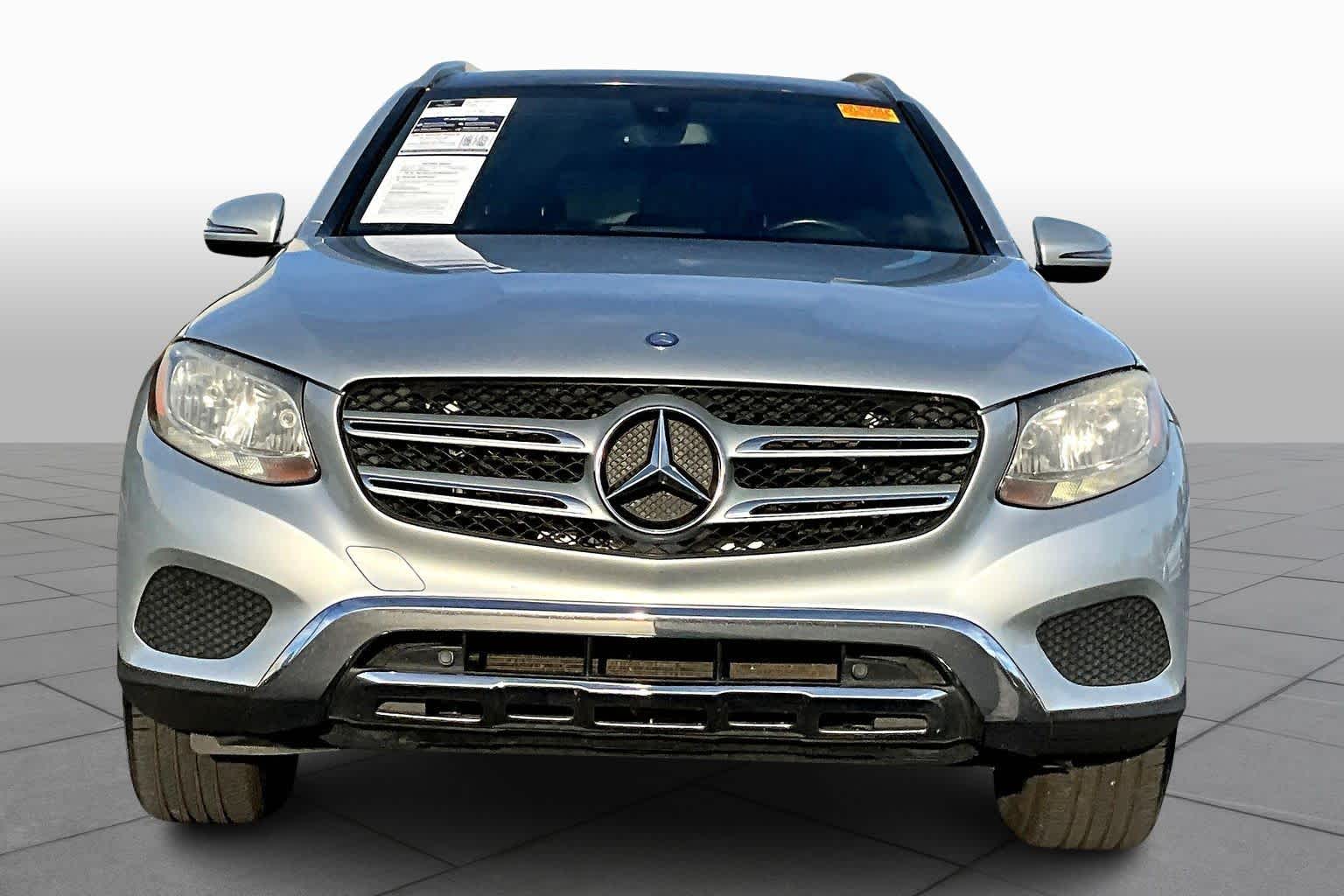2017 Mercedes Benz GLC 300 photo 3