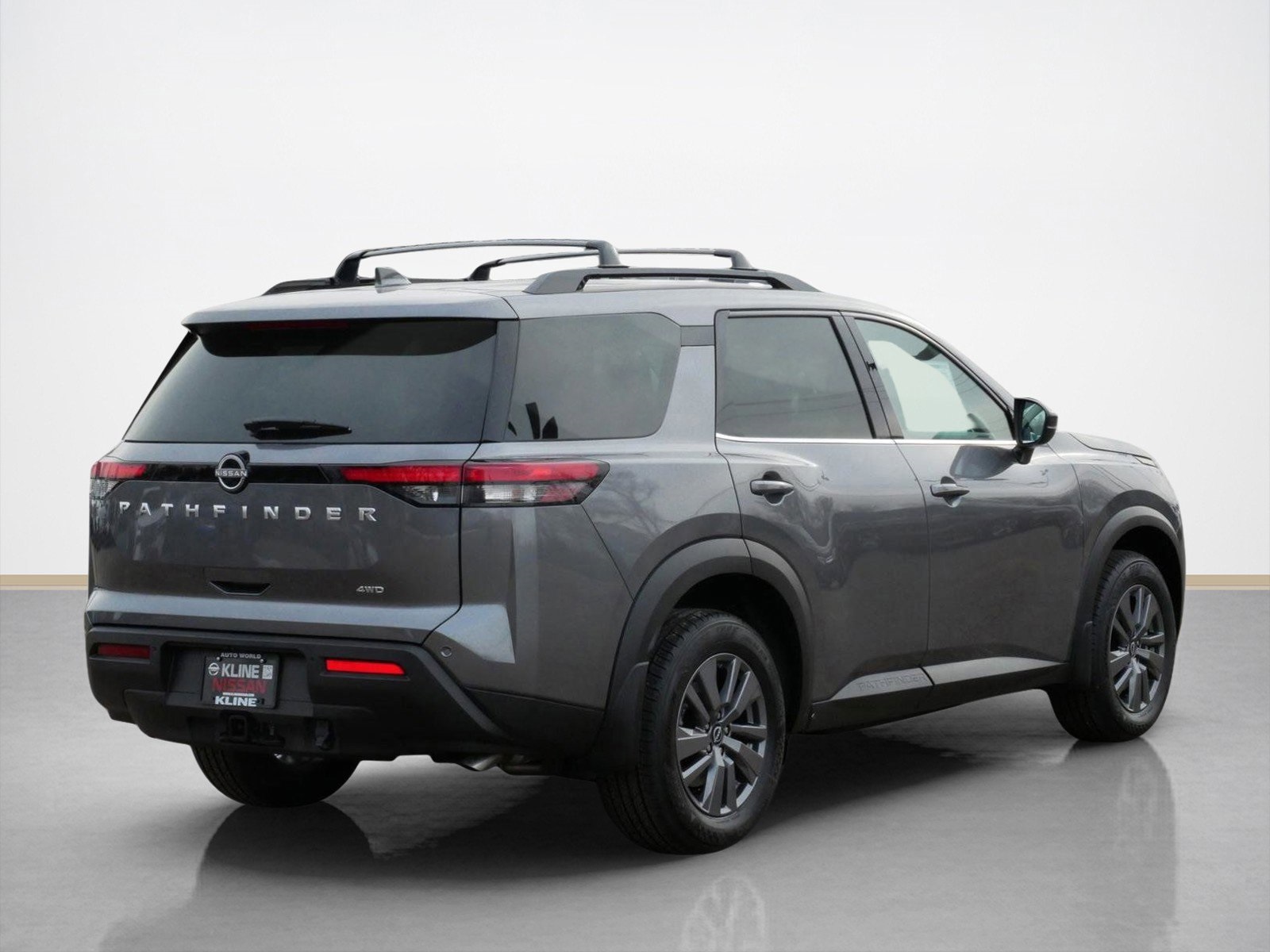 2025 Nissan Pathfinder SV photo 2