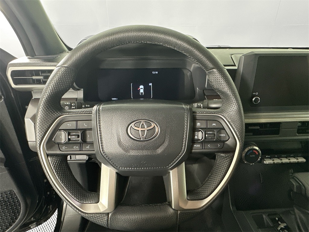 2024 Toyota Tacoma TRD Sport 4x4 photo 19