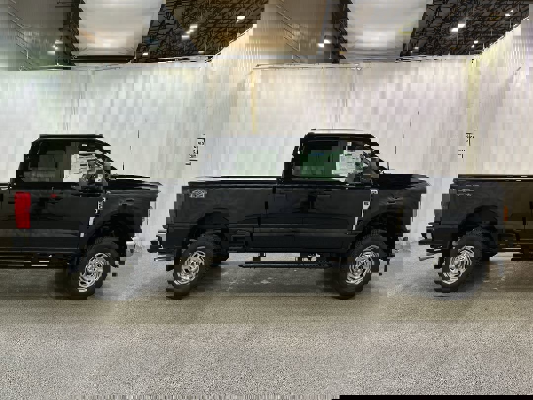 2025 Ford F-250 XL photo 4