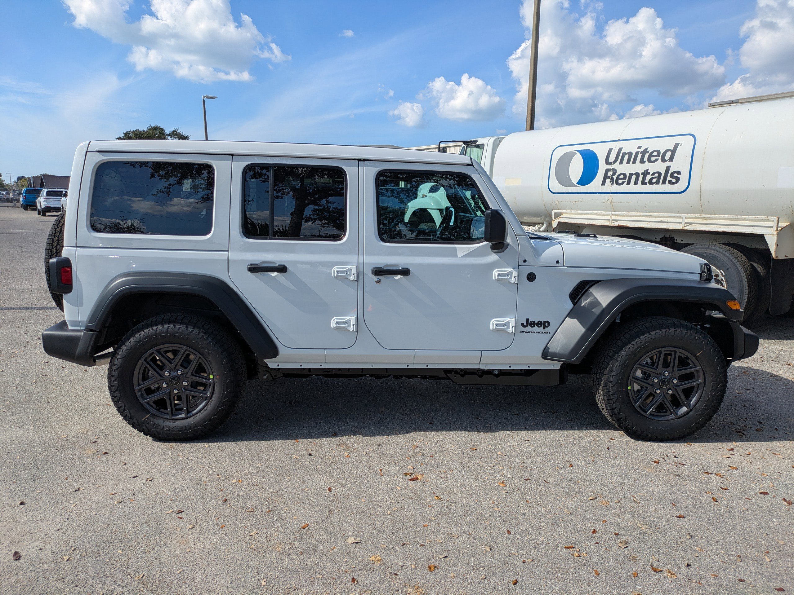 2026 Jeep Wrangler Sport photo 3