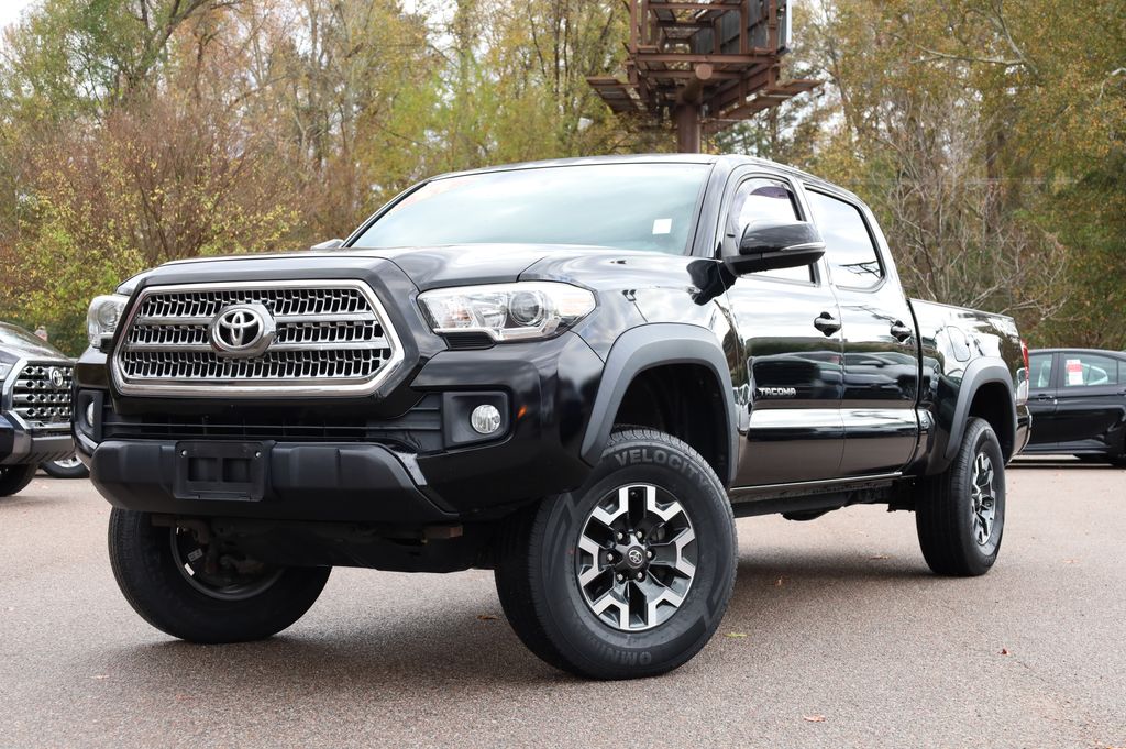 2017 Toyota Tacoma TRD Off Road's photo