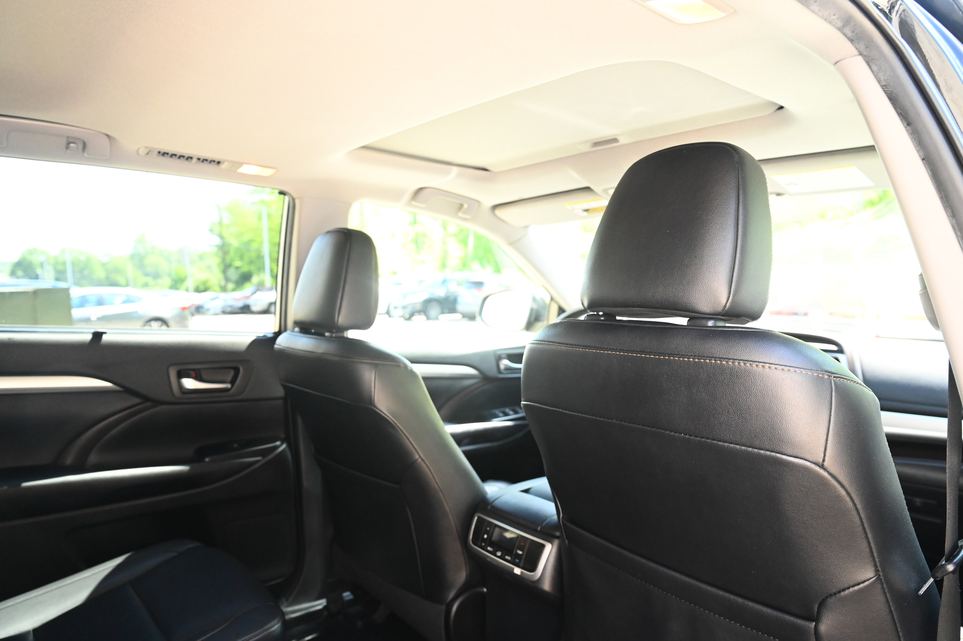 2019 Toyota Highlander XLE photo 30