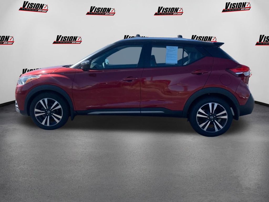 2020 Nissan Kicks SR photo 7