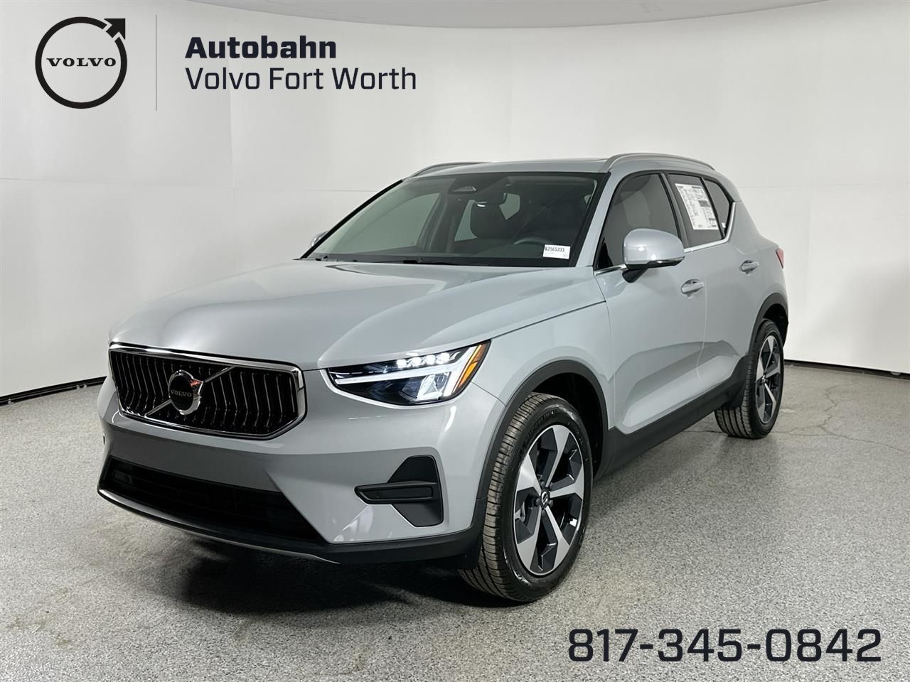 2025 Volvo XC40