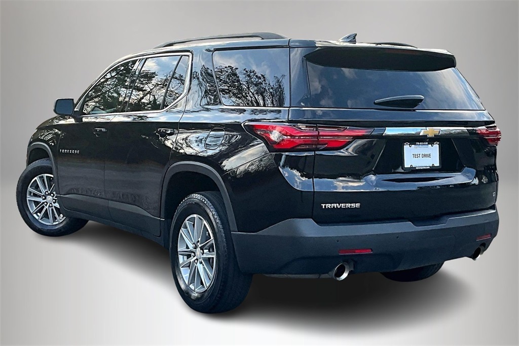 2022 Chevrolet Traverse Leather photo 3
