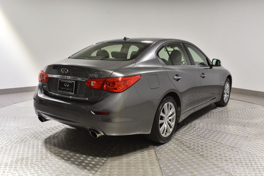 2017 Infiniti Q50 2.0t Premium photo 3
