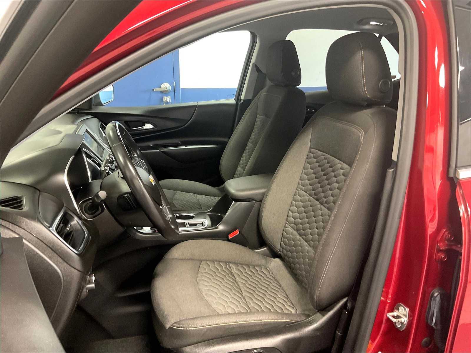 2019 Chevrolet Equinox LT photo 9