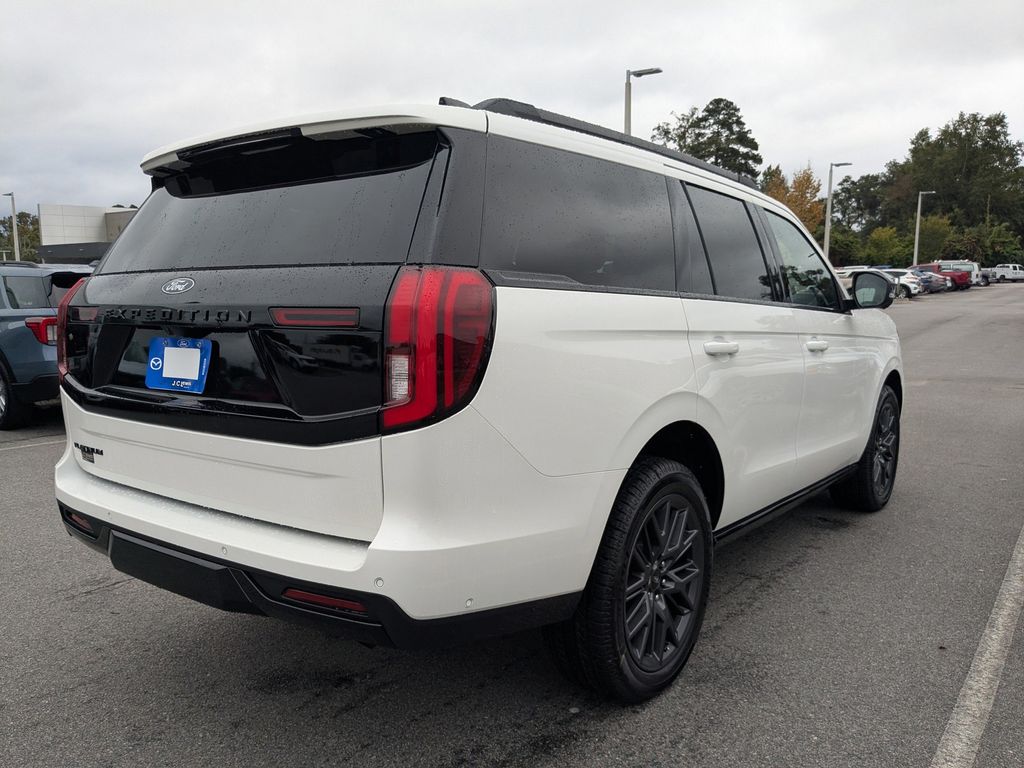 2025 Ford Expedition Platinum photo 4