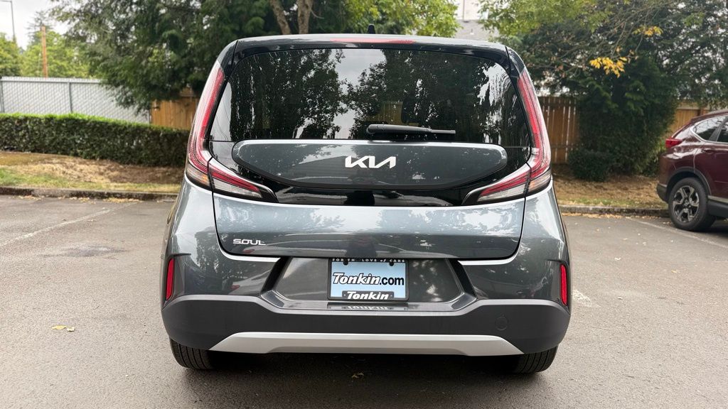 2024 Kia Soul LX photo 8