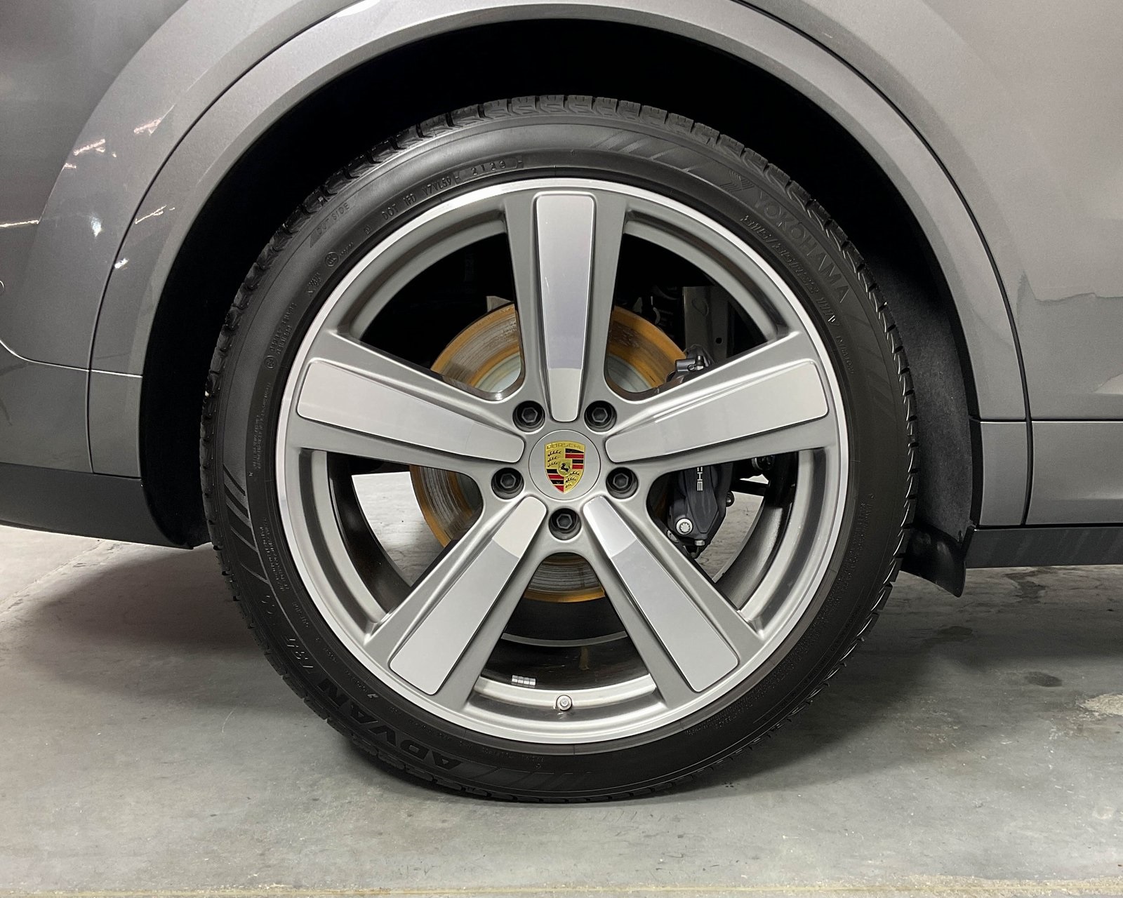 2024 Porsche Cayenne photo 11
