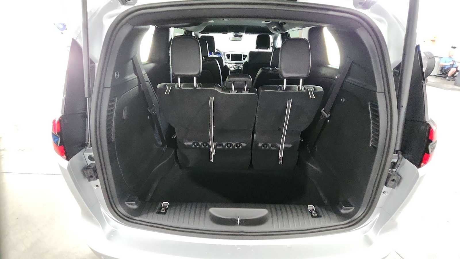 2026 Chrysler Pacifica photo 23