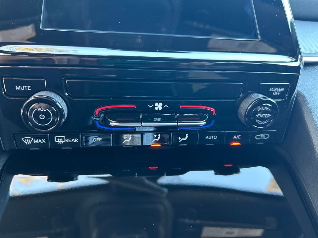 2025 Jeep Grand Cherokee Laredo X photo 15